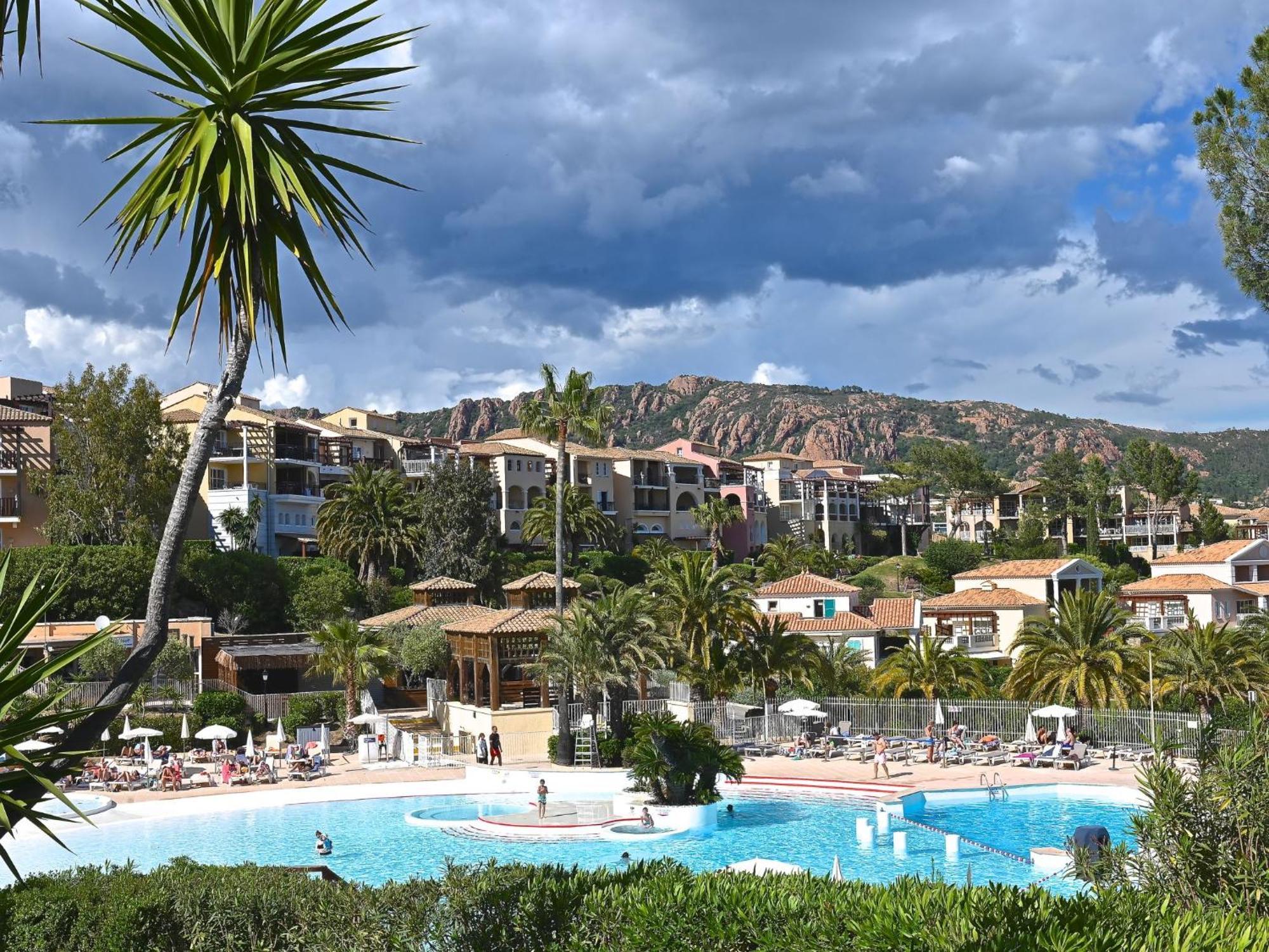 Apartment Village Cap Esterel - Le Village-53 By Interhome Saint-Raphaël Exterior foto